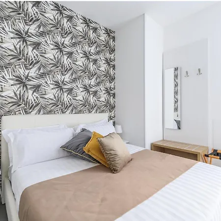 Hotiday Collection - Centro Storico 3*