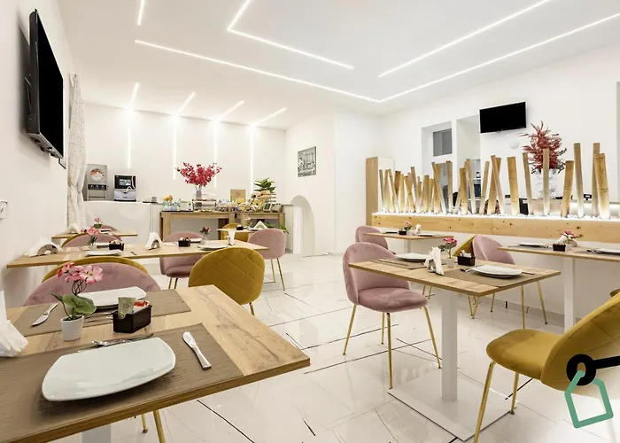 Hotiday Collection - Centro Storico 3* Неаполь